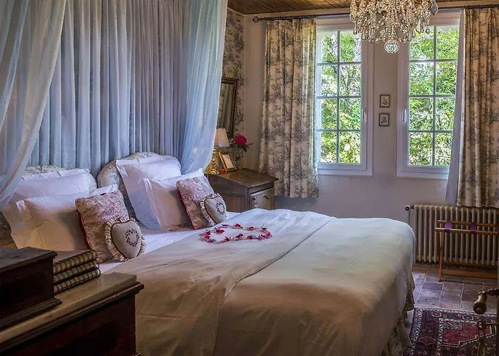 Maison d'hôtes Château De L'abbaye - Les Collectionneurs