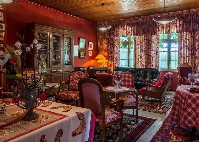 Château De L'abbaye - Les Collectionneurs Moreilles