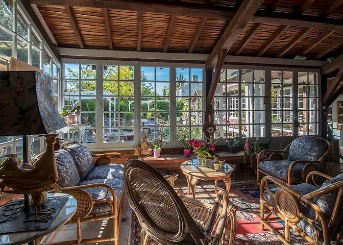 Château De L'abbaye - Les Collectionneurs Moreilles