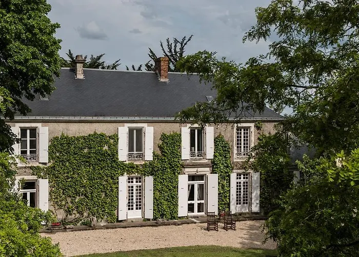 Maison d'hôtes Château De L'abbaye - Les Collectionneurs Moreilles