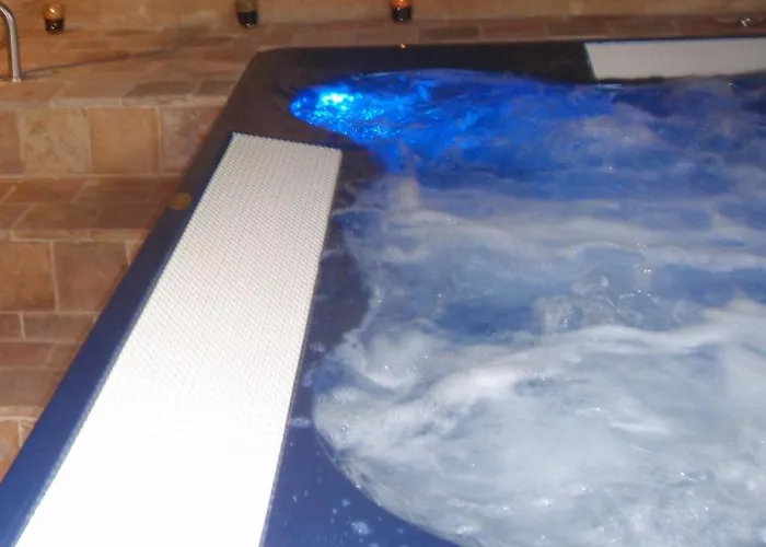 Château De L'abbaye - Les Collectionneurs Moreilles