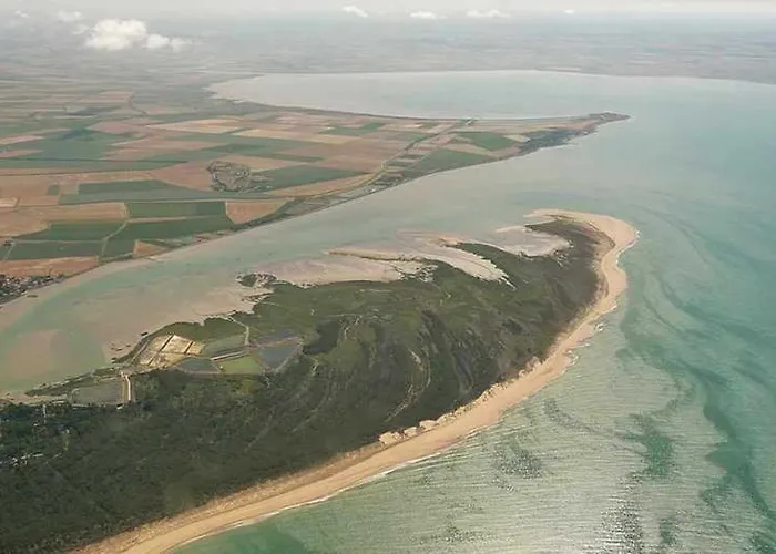 Maison d'hôtes Château De L'abbaye - Les Collectionneurs 4*