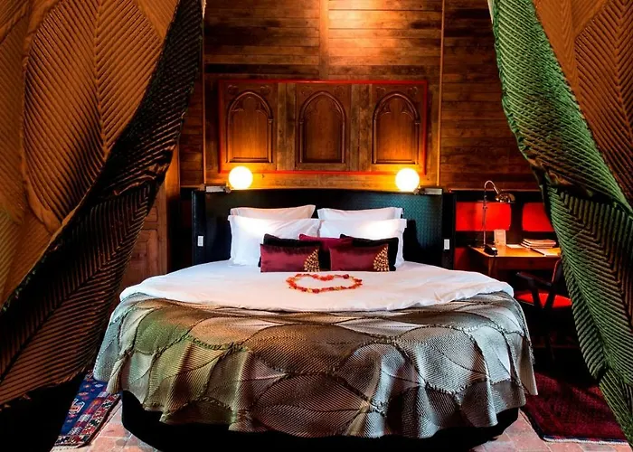 Château De L'abbaye - Les Collectionneurs Moreilles