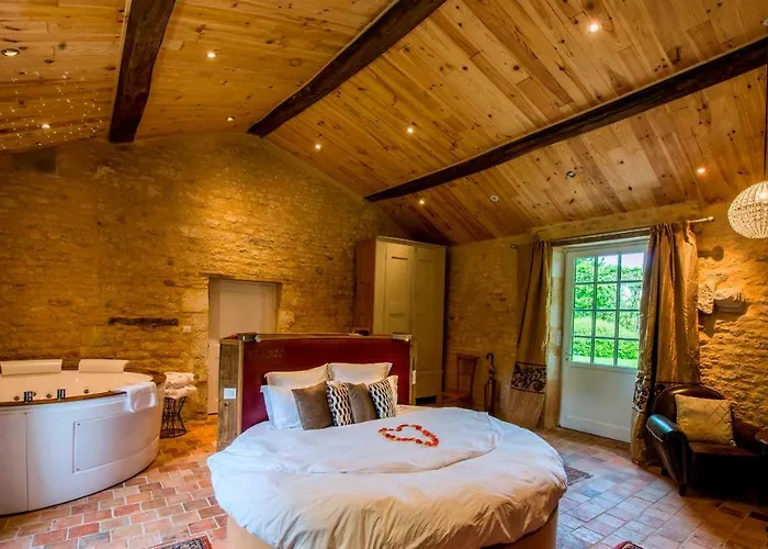 Château De L'abbaye - Les Collectionneurs Moreilles